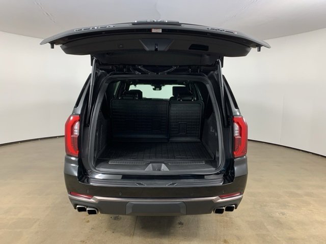 Used 2025 GMC Yukon XL AT4 Ultimate image 12