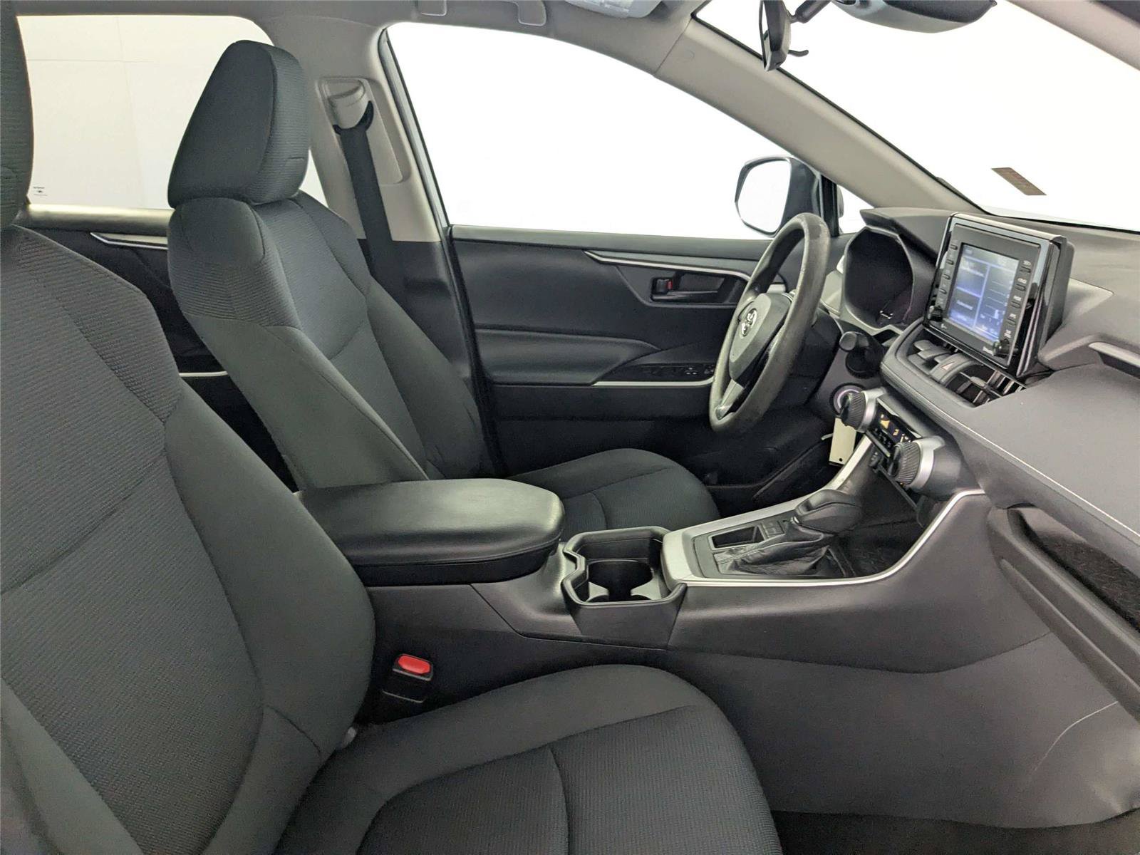 Used 2020 Toyota RAV4 LE w/ All Weather Liner Package FWD image 31