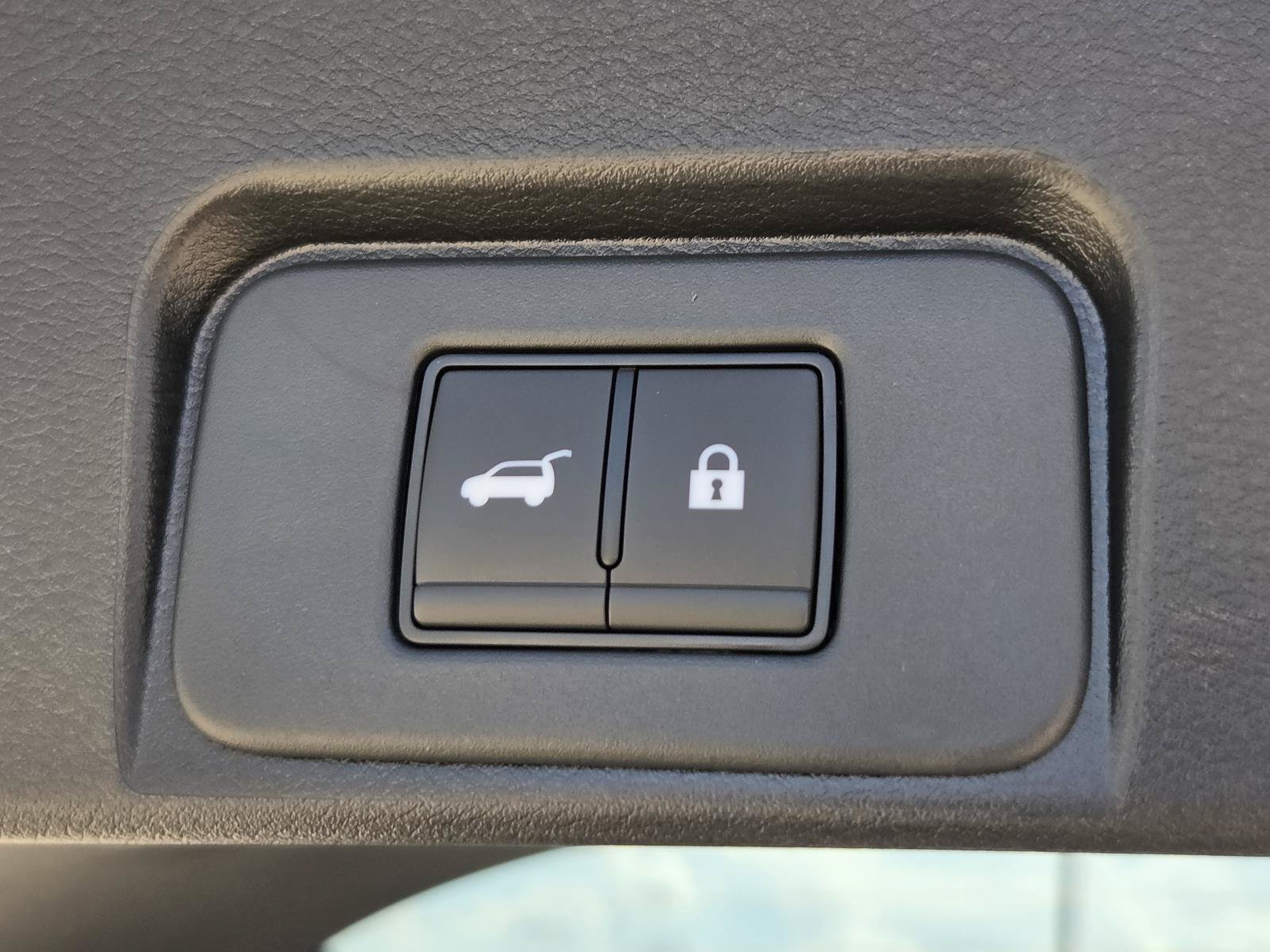 New 2026 Nissan Rogue SV FWD image 12