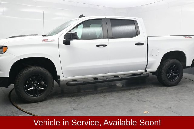 Used 2023 Chevrolet Silverado 1500 LT Trail Boss w/ Protection Package AWD/4WD image 3