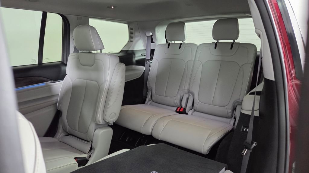 Used 2023 Jeep Grand Cherokee L Overland image 32