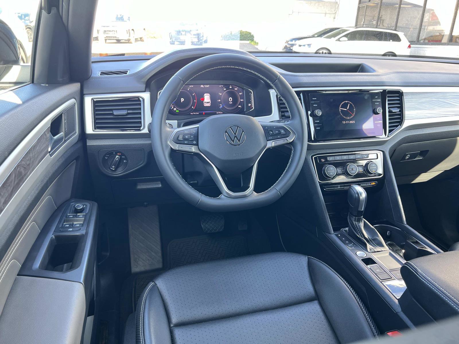 Certified 2022 Volkswagen Atlas Cross Sport SE image 7