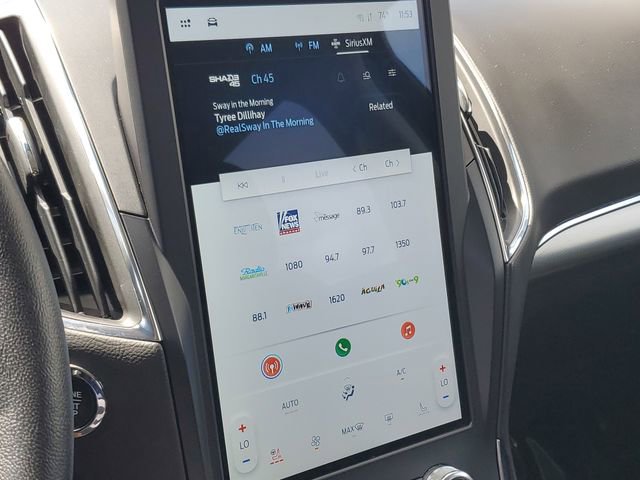 Used 2024 Ford Edge Titanium image 18