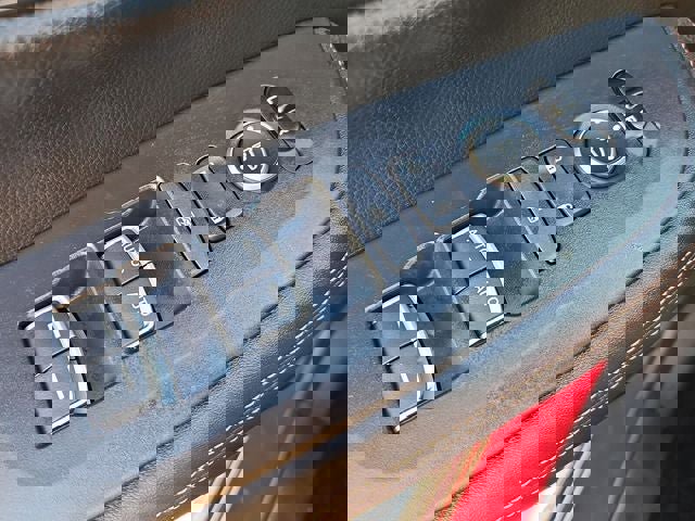 Used 2024 Honda HR-V Sport image 32