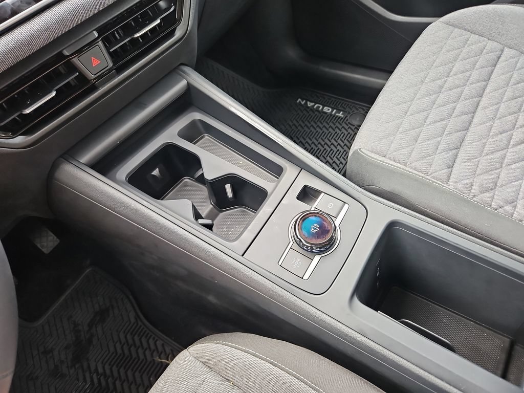 Used 2025 Volkswagen Tiguan S AWD/4WD image 18