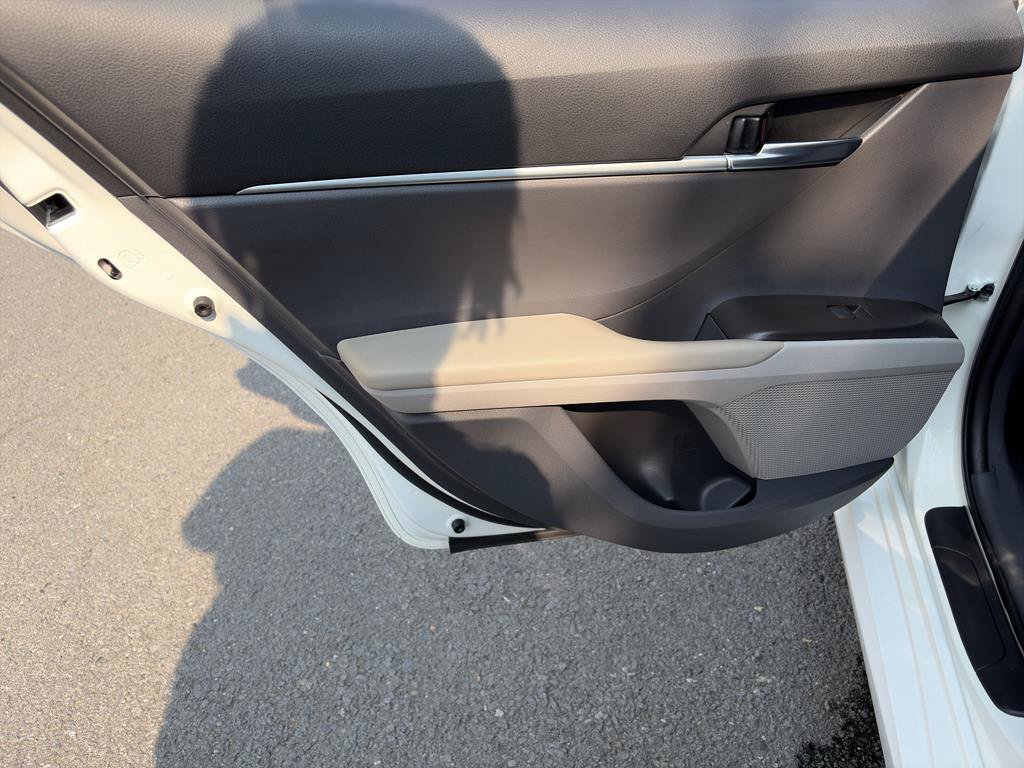 Used 2022 Toyota Camry LE FWD image 21