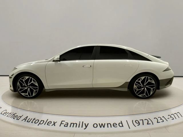 Used 2025 Hyundai Ioniq 6 SEL RWD image 2
