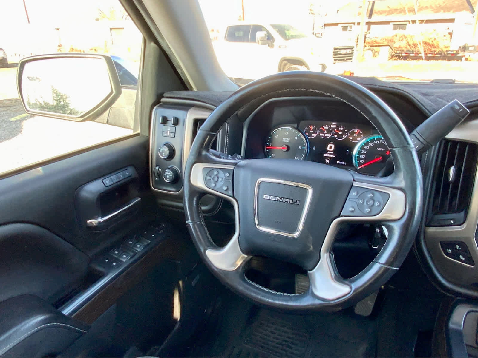 Used 2018 GMC Sierra 1500 Denali image 40