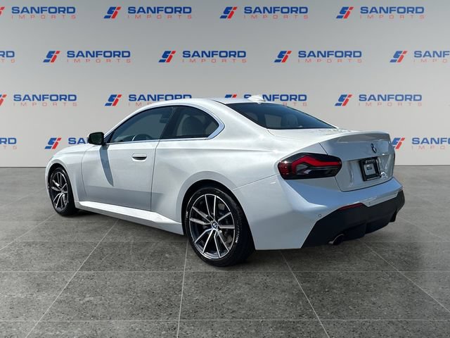 Used 2022 BMW 230i Coupe w/ Premium Package RWD image 3