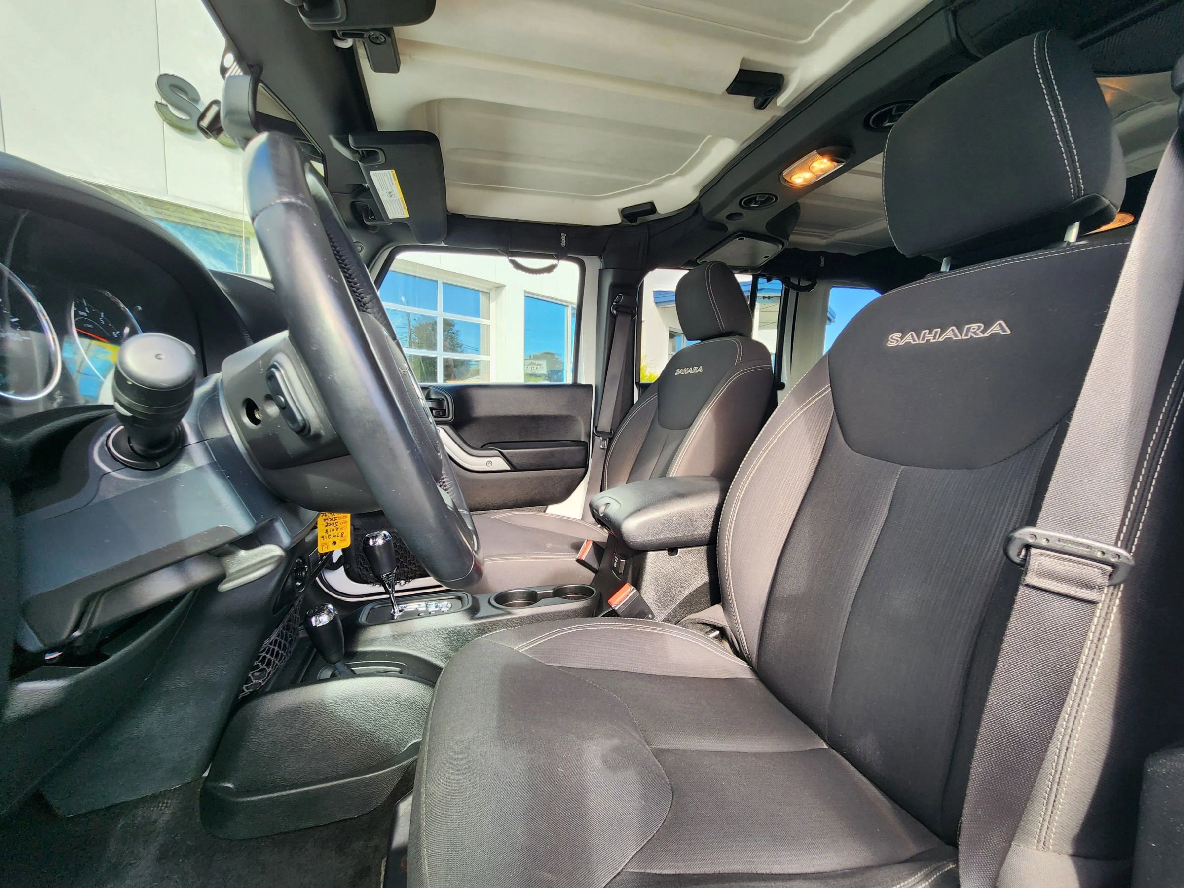Used 2018 Jeep Wrangler Unlimited Sahara image 24