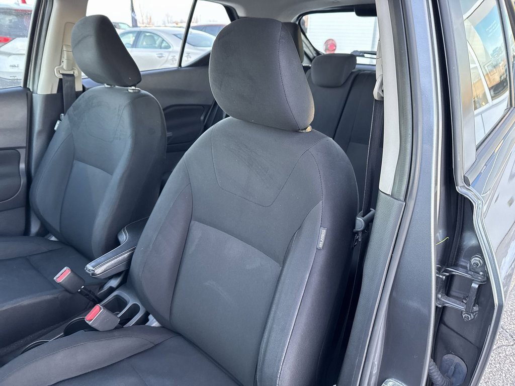 Used 2023 Nissan Kicks S image 11