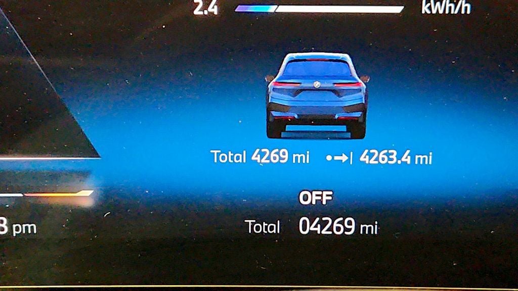 Used 2025 BMW iX xDrive50 w/ Sport Package AWD/4WD image 15