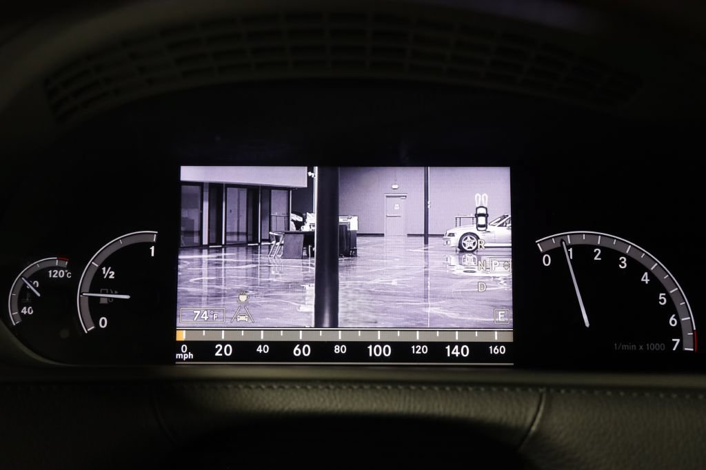 Used 2013 Mercedes-Benz CL 550 4MATIC image 56