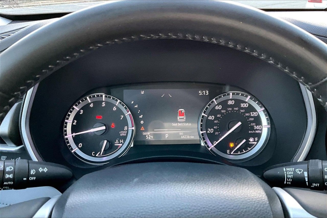 Used 2022 Toyota Highlander XLE image 10