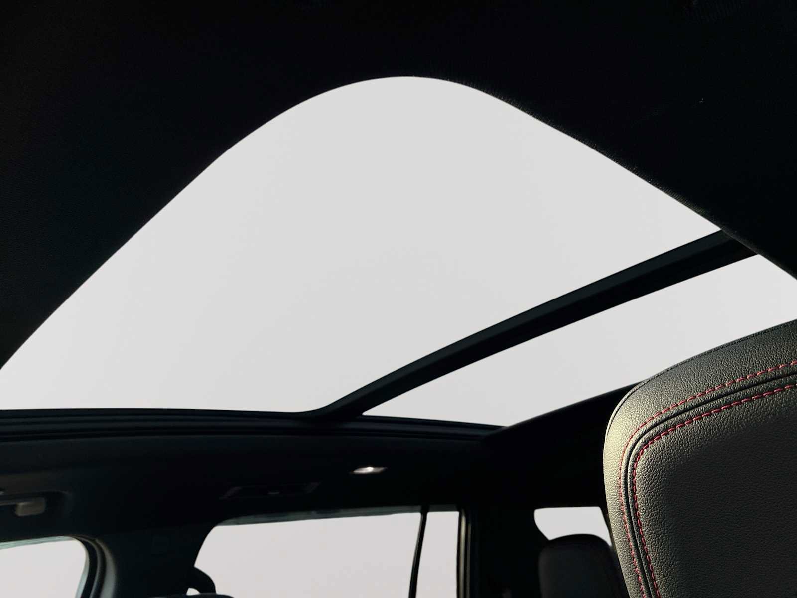 Certified 2024 Chevrolet Traverse RS image 19