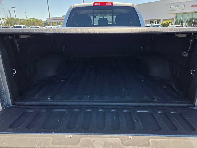 Used 2017 Toyota Tundra SR5 w/ SR5 Upgrade Package RWD image 14