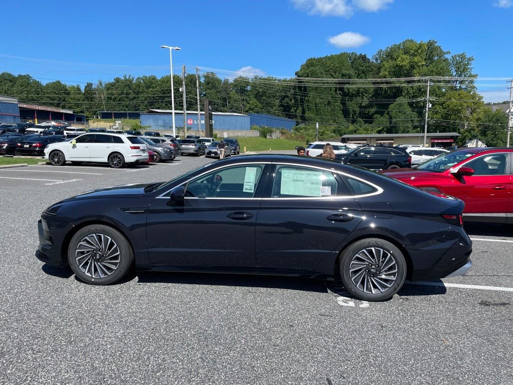 New 2026 Hyundai Sonata SEL FWD image 4