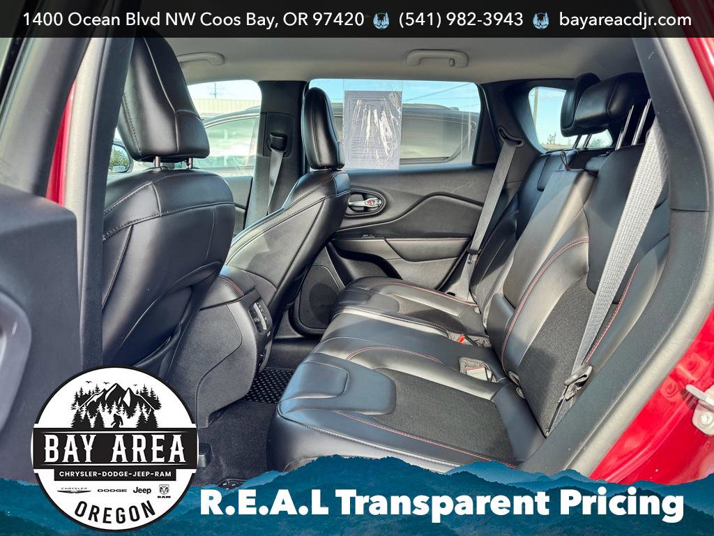 Used 2020 Jeep Cherokee Trailhawk w/ Cold Weather Group image 16