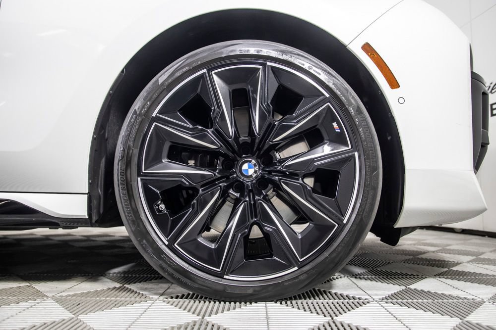 Used 2023 BMW 760i xDrive w/ Luxury Rear Seating Package AWD/4WD image 46