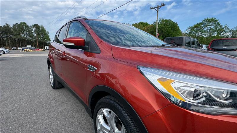 Used 2019 Ford Escape Titanium AWD/4WD image 19