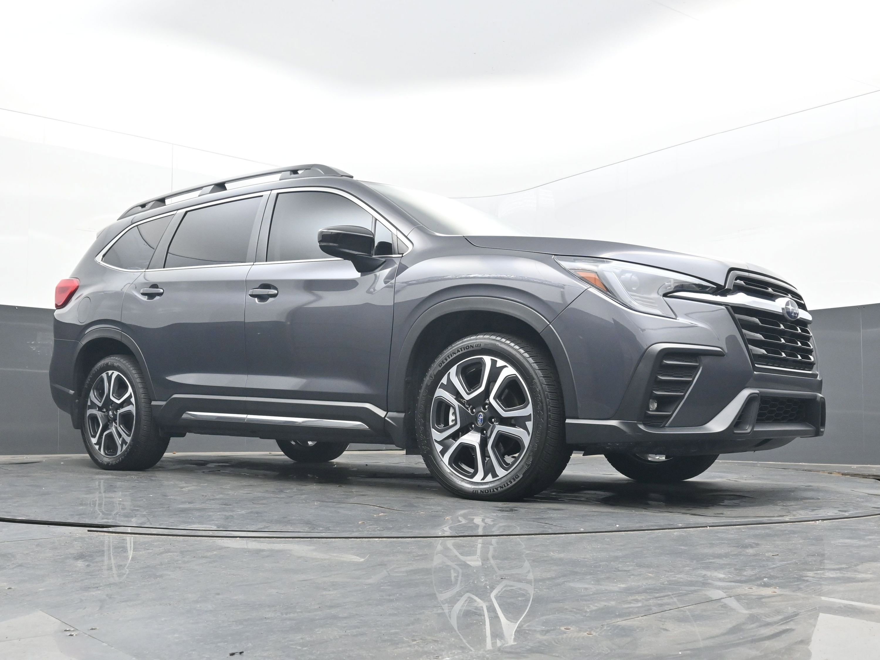 Used 2024 Subaru Ascent Limited image 23