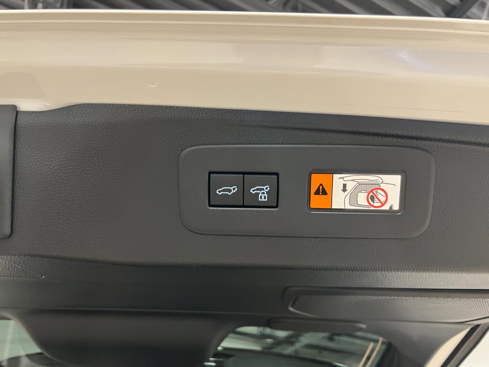 Used 2026 Lexus GX 550 w/ Cold Area Package image 40