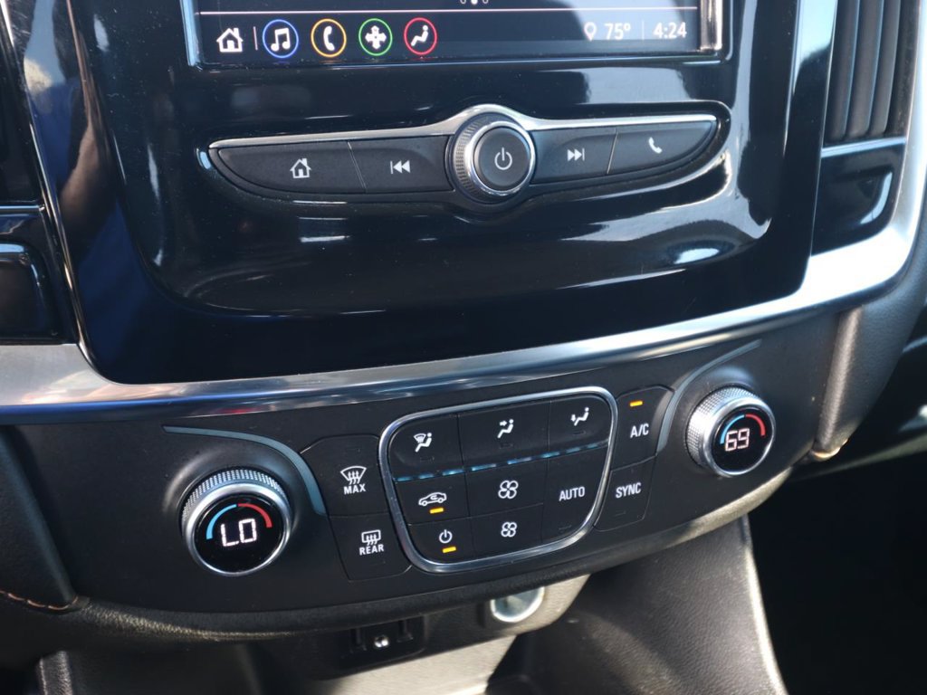 Used 2021 Chevrolet Traverse LS FWD image 22