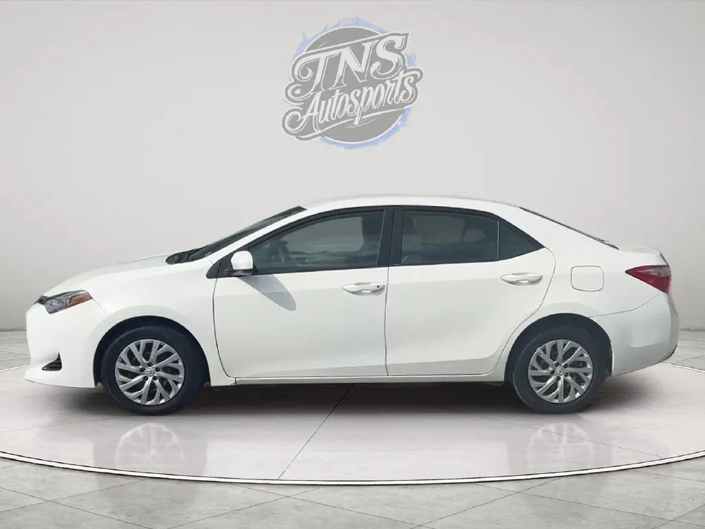 Used 2019 Toyota Corolla LE FWD image 2