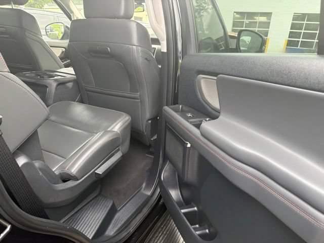 Used 2025 Ford Expedition Active AWD/4WD image 43