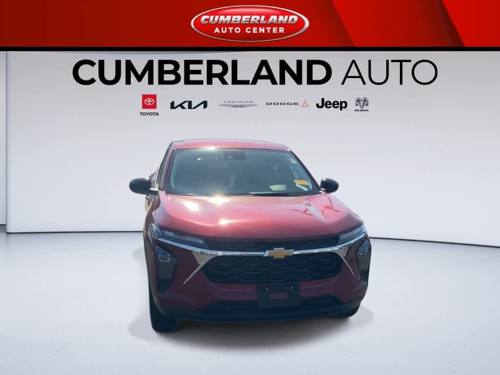 Used 2024 Chevrolet Trax LS FWD image 3