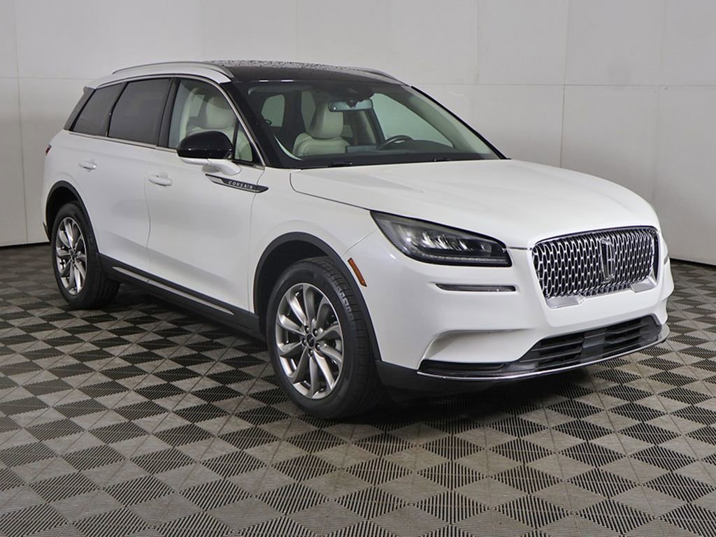 Used 2022 Lincoln Corsair FWD w/ Premium Package image 2