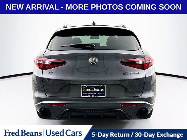 Used 2023 Alfa Romeo Stelvio Veloce image 7