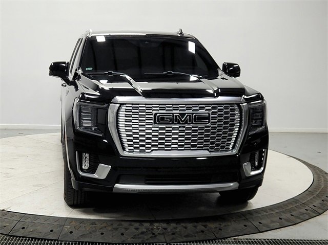 Used 2021 GMC Yukon XL Denali image 2
