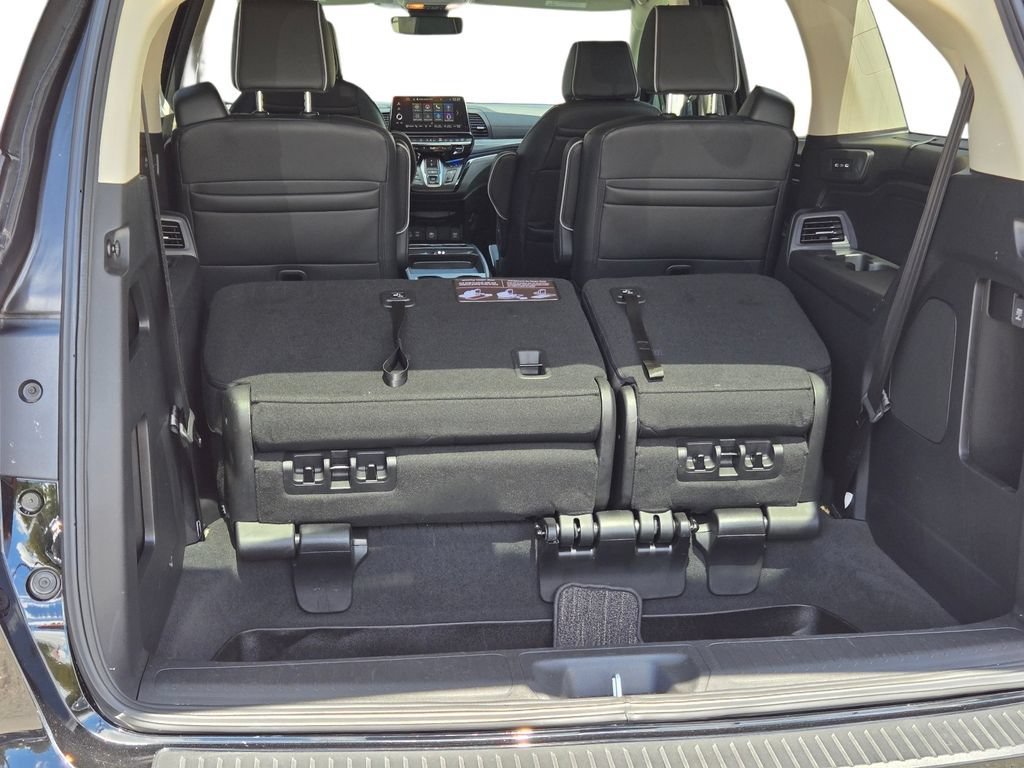 Used 2025 Honda Odyssey Elite image 12