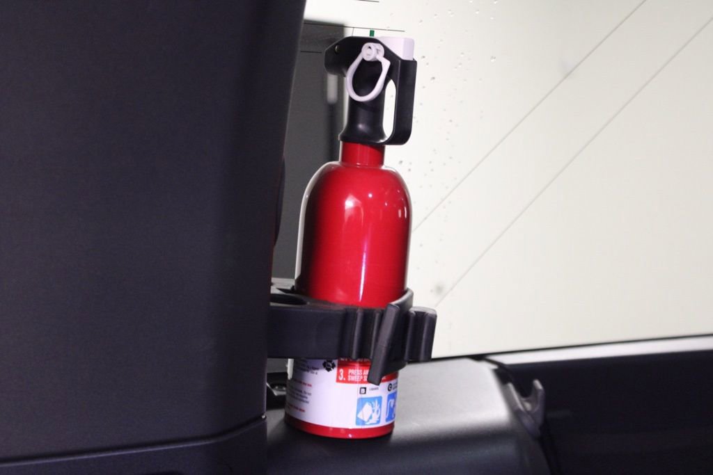 Used 2023 Land Rover Defender 130 SE image 40