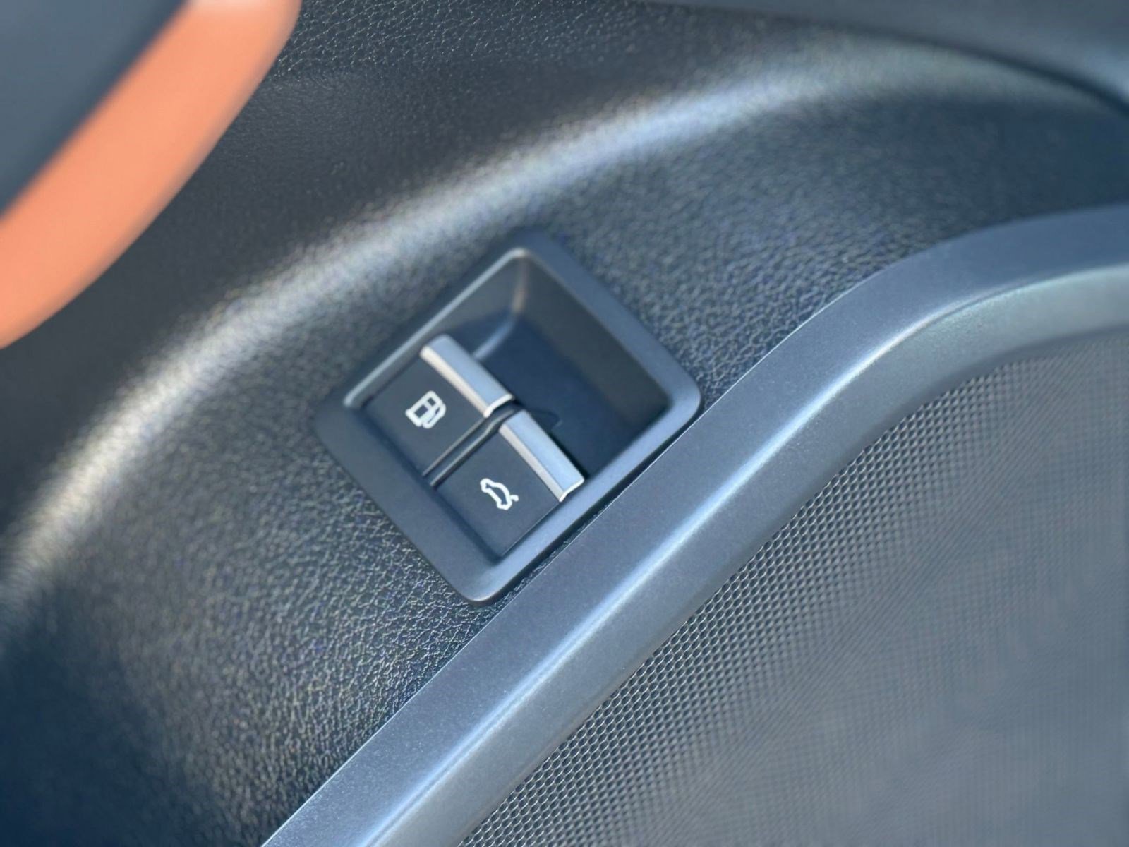 Used 2023 Audi Q5 e Premium w/ Convenience Package image 45