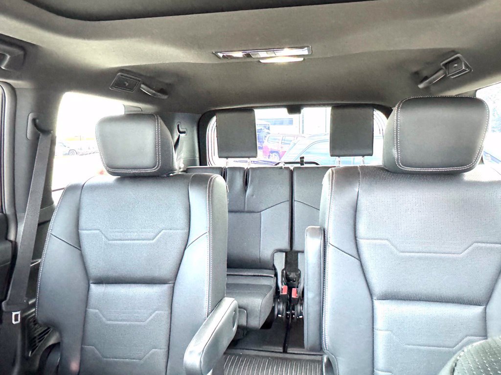 Used 2025 Lexus GX 550 w/ Accessory Package (2T) AWD/4WD image 17