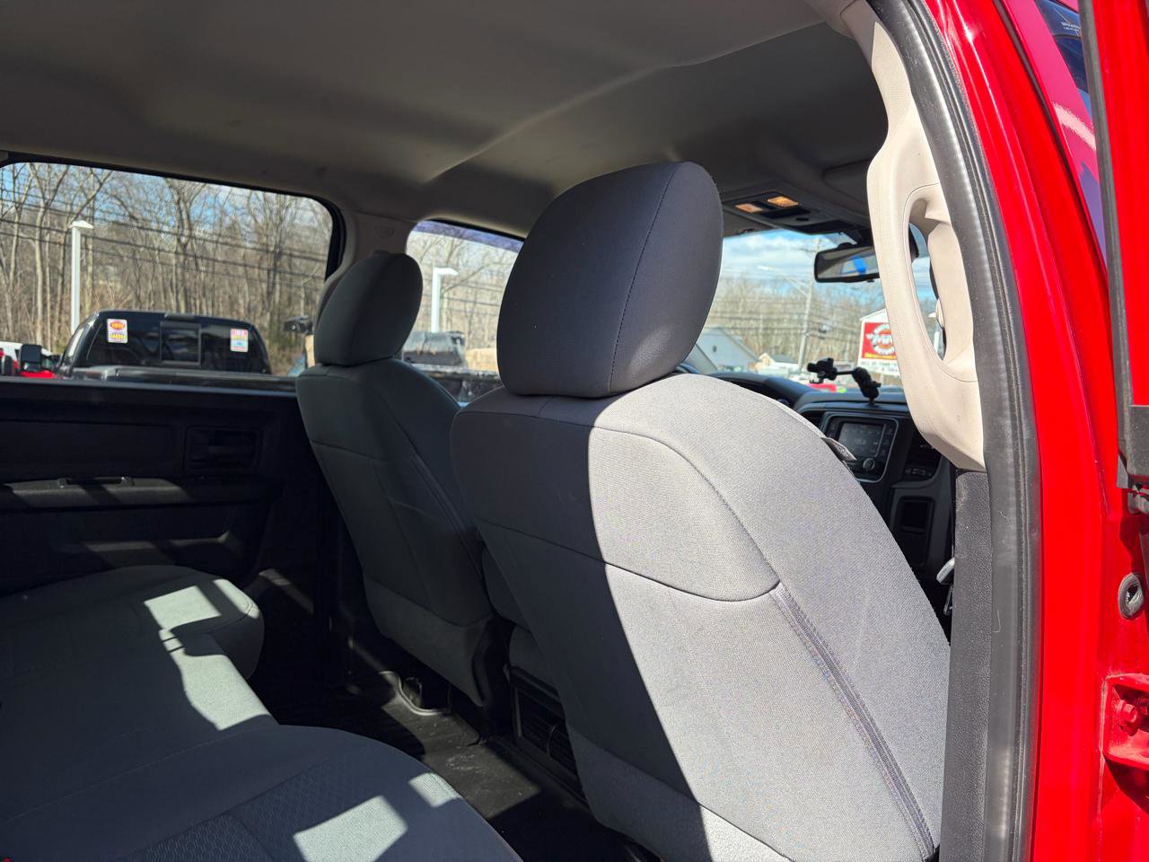 Used 2016 RAM 2500 Tradesman w/ Chrome Appearance Group image 46