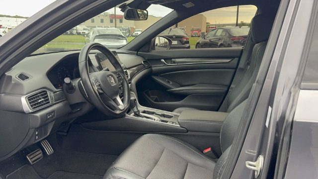 Used 2019 Honda Accord Sport image 10