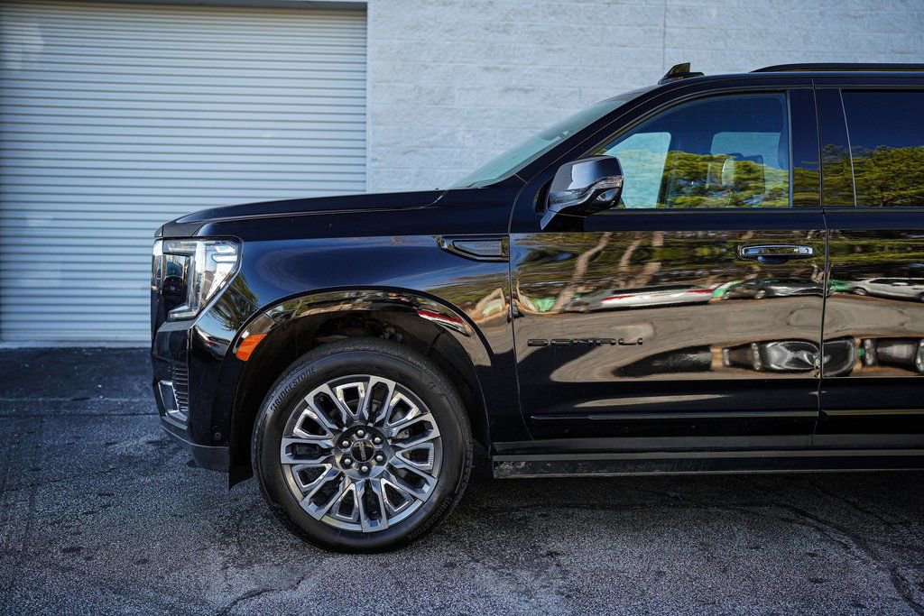 Used 2024 GMC Yukon Denali Ultimate image 11