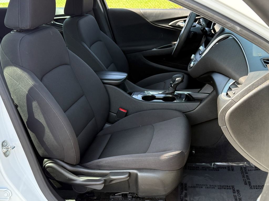 Used 2023 Chevrolet Malibu LT image 11