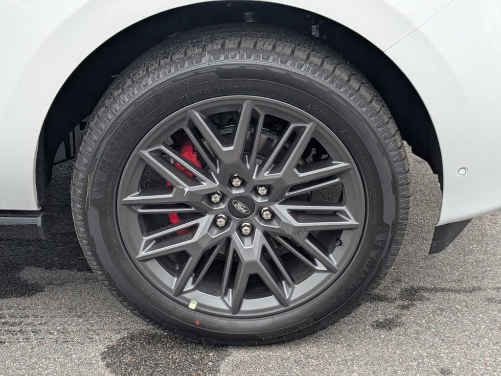 New 2025 Ford Expedition Platinum w/ Stealth Performance Package image 12