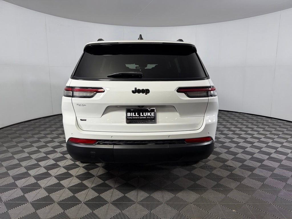 Certified 2022 Jeep Grand Cherokee L Laredo RWD image 8