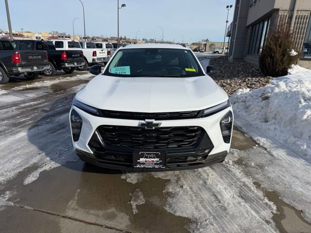 Used 2025 Chevrolet Trax ACTIV w/ Driver Confidence Package image 2