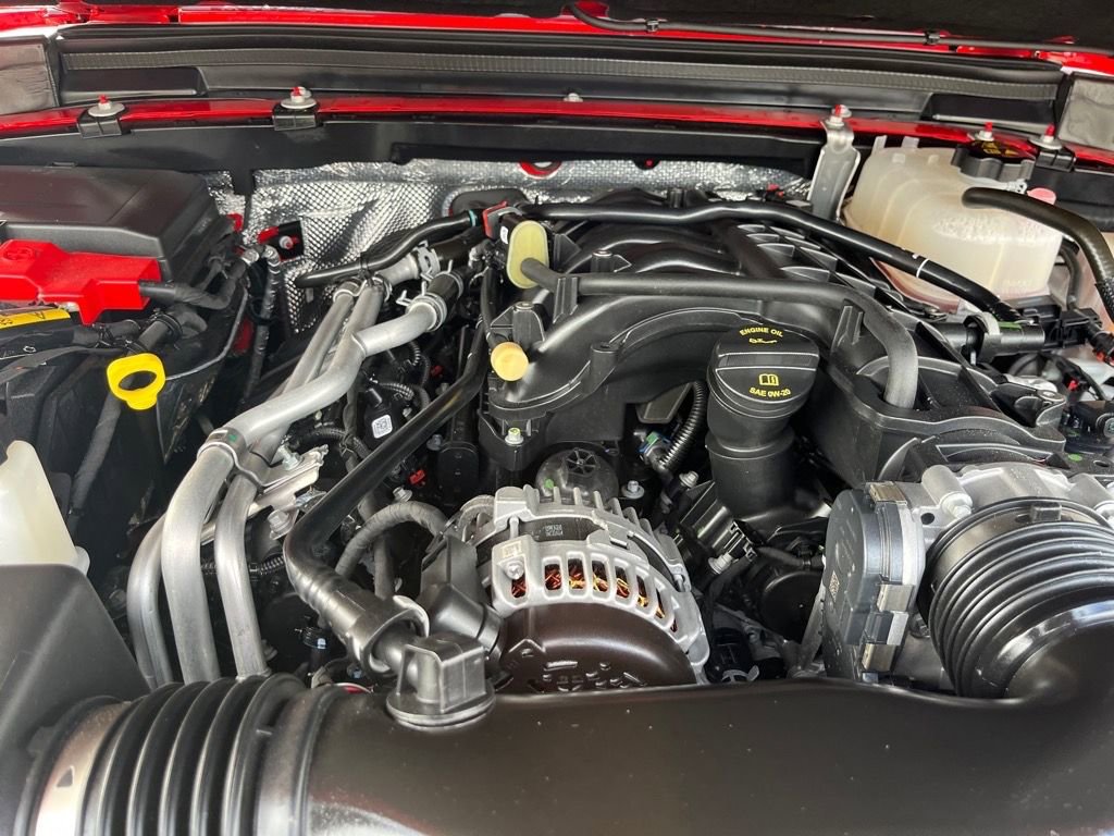 Used 2024 Jeep Gladiator Sport image 32