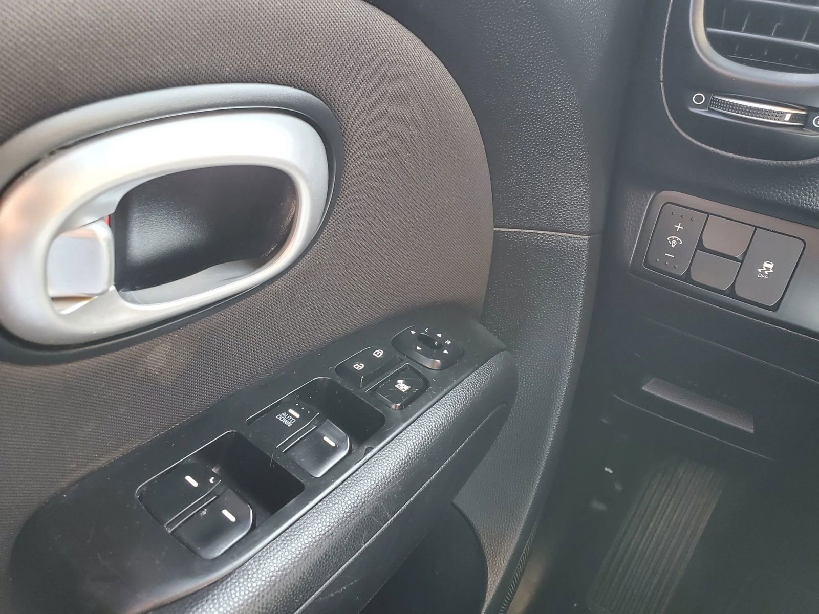 Used 2016 Kia Soul w/ Option Group 020 image 17