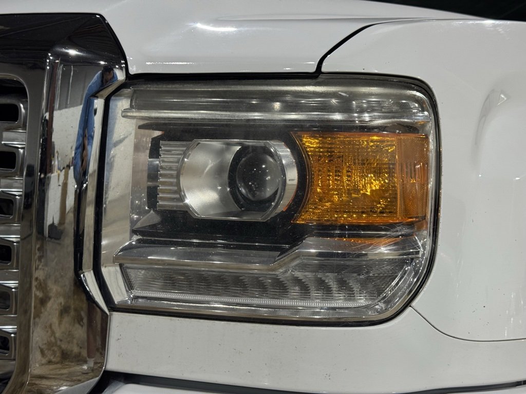 Used 2015 GMC Sierra 3500 Denali image 5