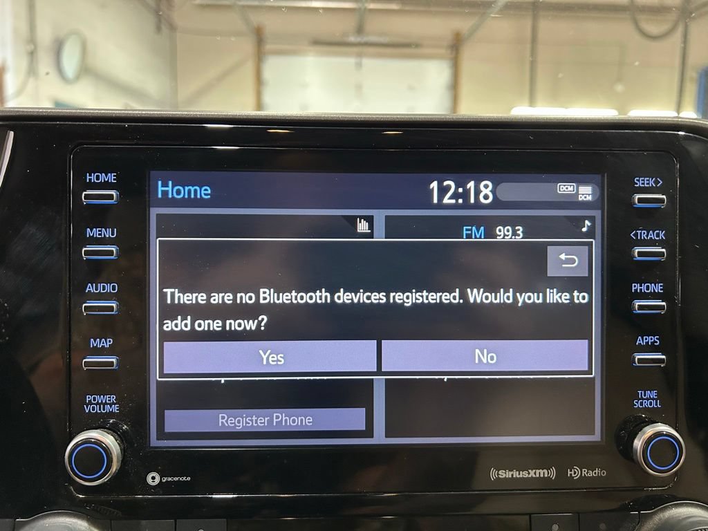 Used 2022 Toyota Highlander XLE AWD/4WD image 28