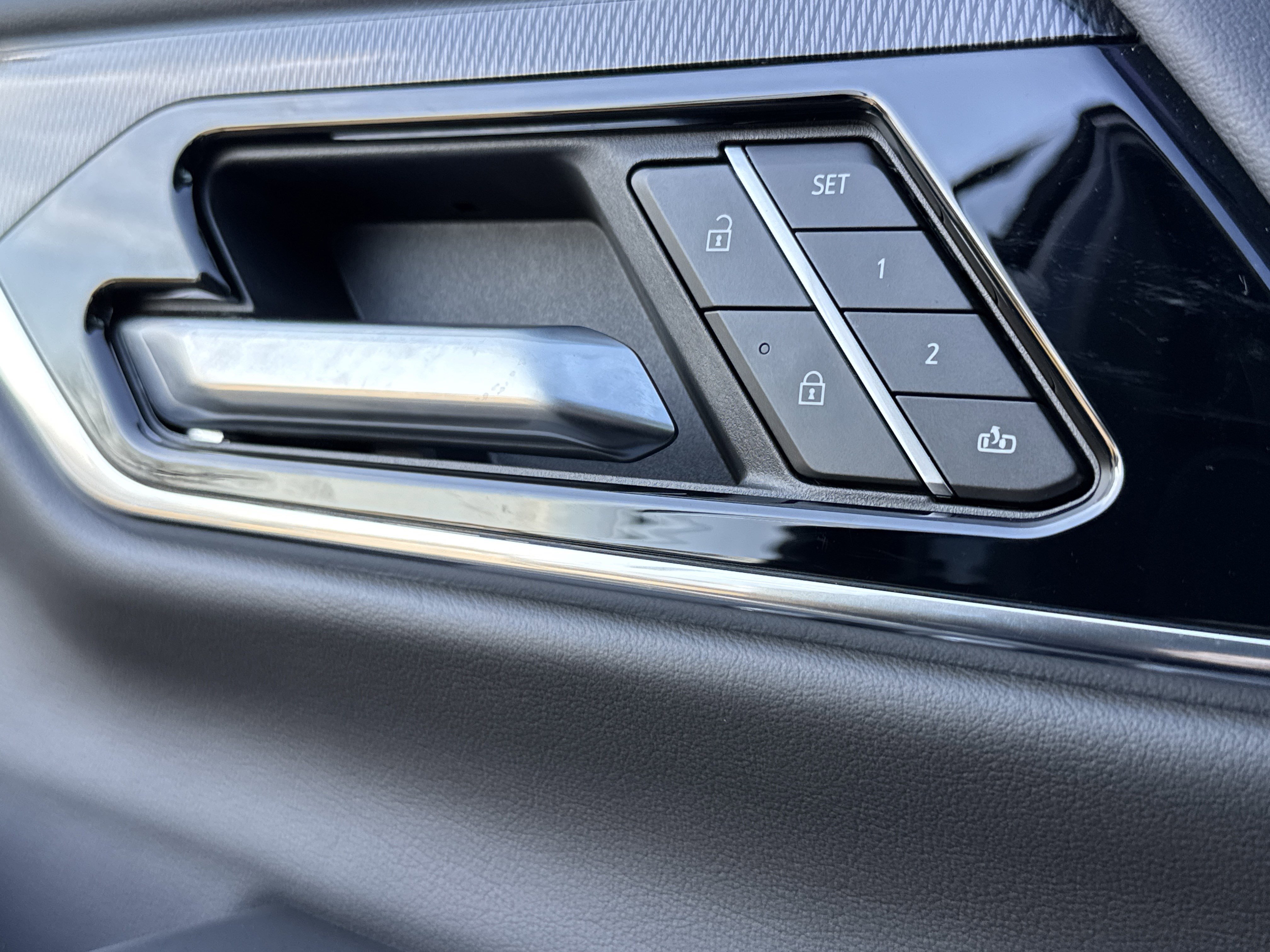 Used 2026 GMC Yukon XL Elevation w/ Elevation Premium Package image 16