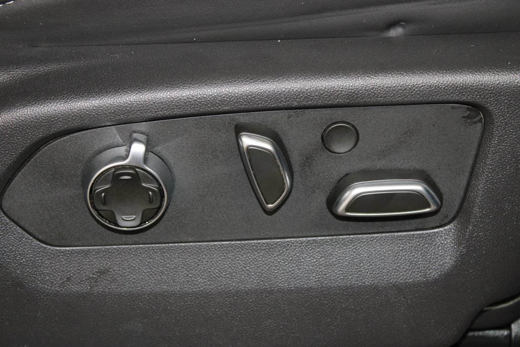 Used 2024 GMC Sierra 2500 Denali Ultimate AWD/4WD image 29